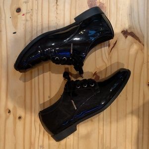 Black Vinyl Oxford Brogue Shoes With Velvet Laces